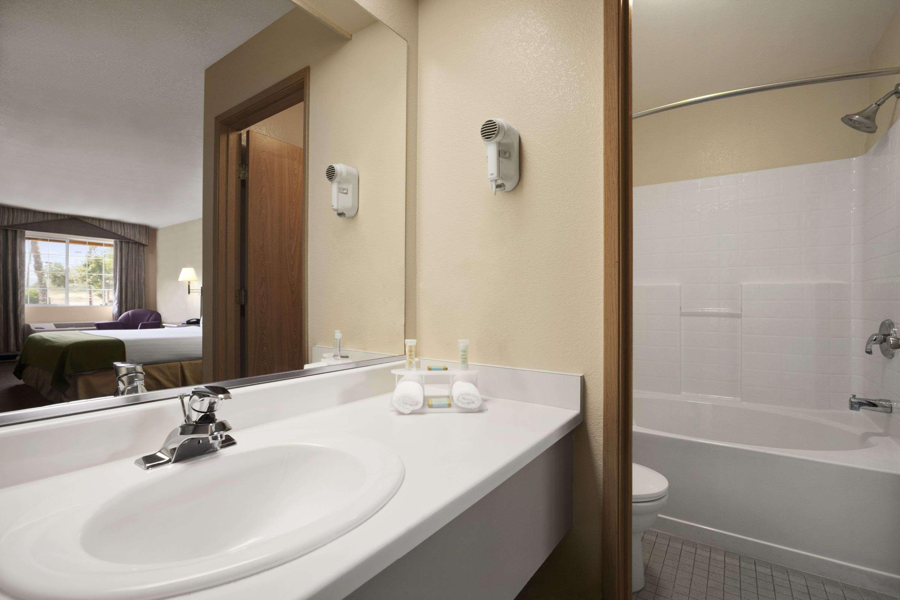 Surestay Hotel By Best Western Ukiah Exterior foto